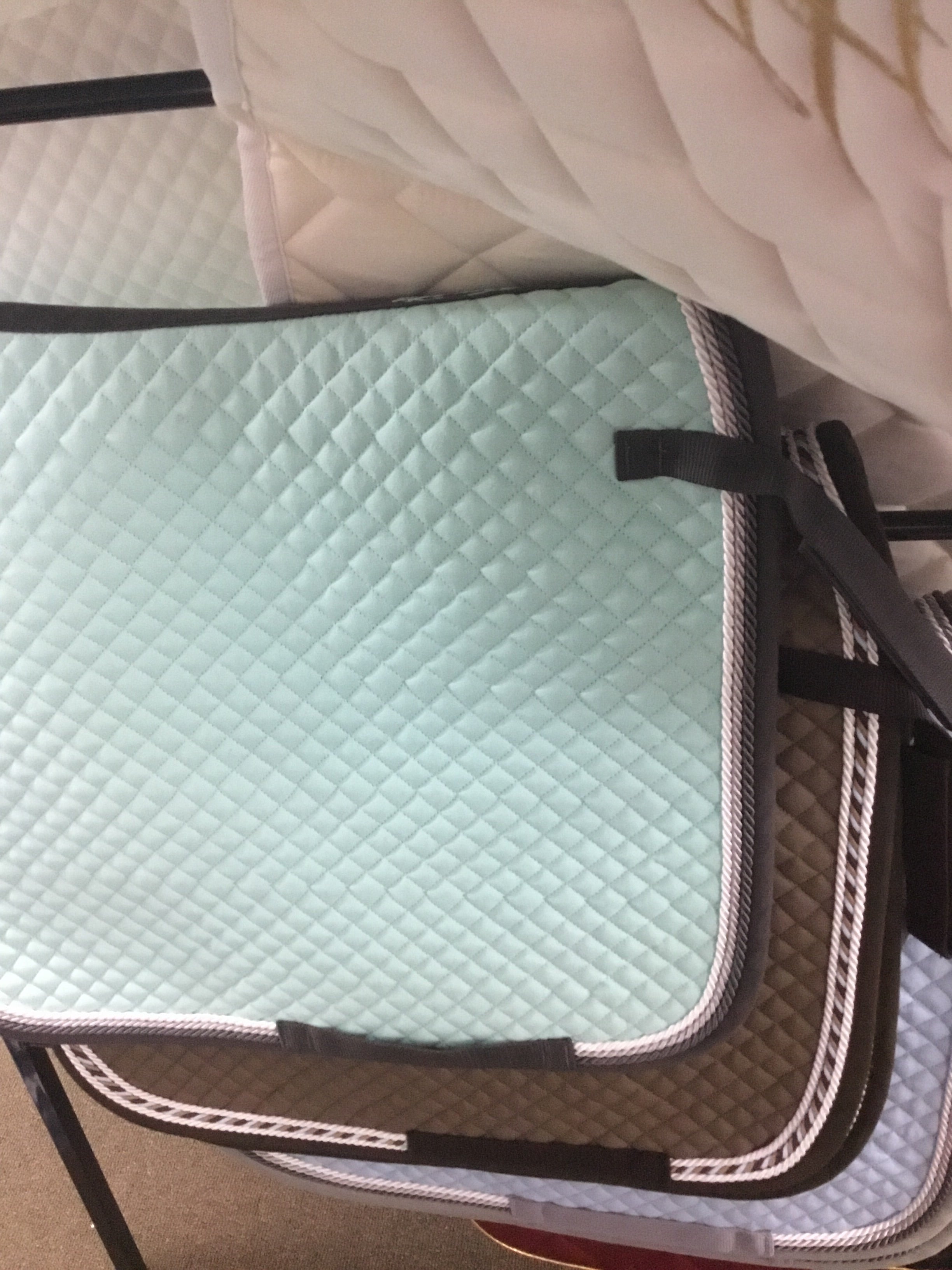 Kwesta Royale Saddle Pad
