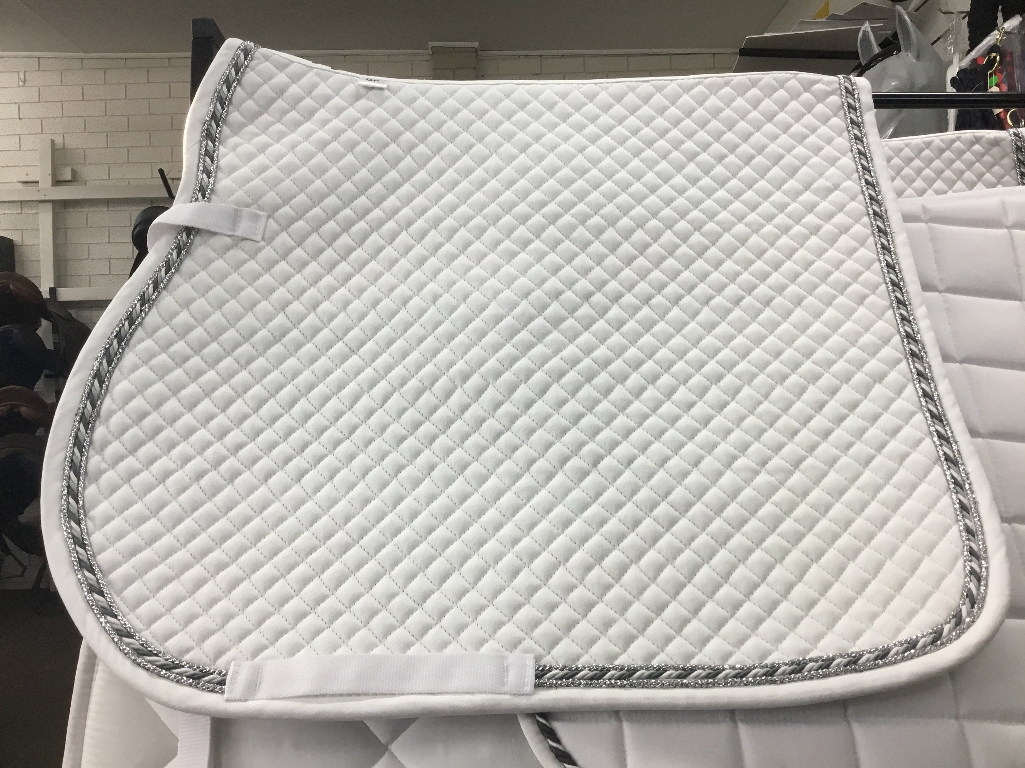 Kwesta Royale Saddle Pad